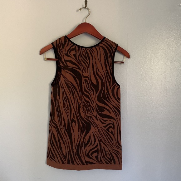 EUC Seamless Wood Zebra Tiger Stripe Print Stretch Tank Shell Top - Picture 4 of 4